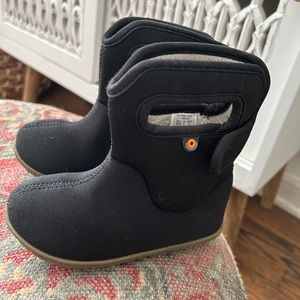 Bogs infant 8 boots